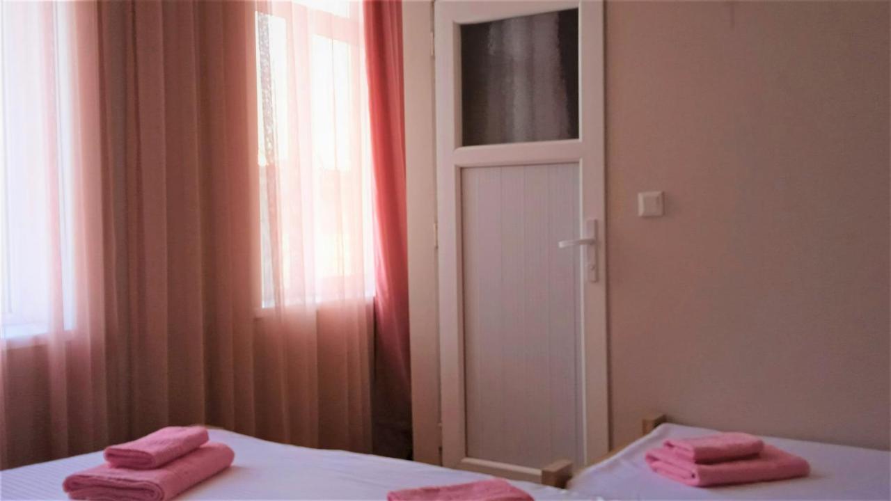 Sataplia District Hotel Kutaisi Ngoại thất bức ảnh